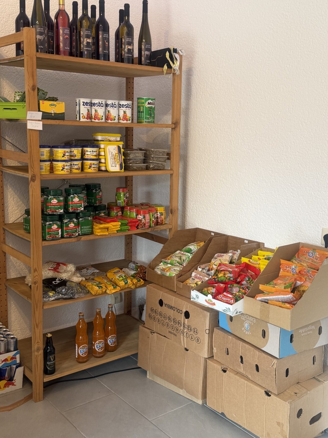 Nyota Lydz Afro Asia Store – Ladenbild Nyota Lydz Afro Asia Store - Ladenbild